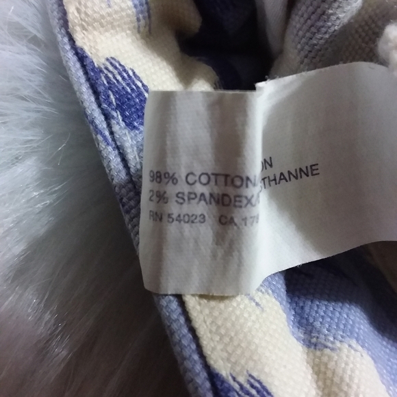 GAP Canvas Blue Chevron Print Shorts - Picture 6 of 6